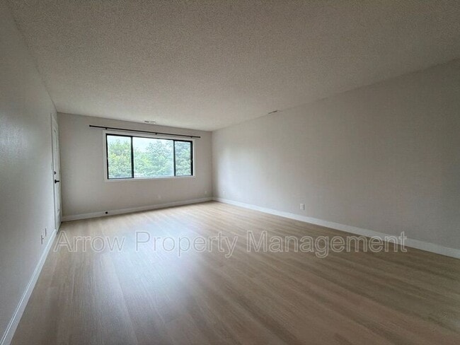 Photo - 2380 N 44th St Unidad 8