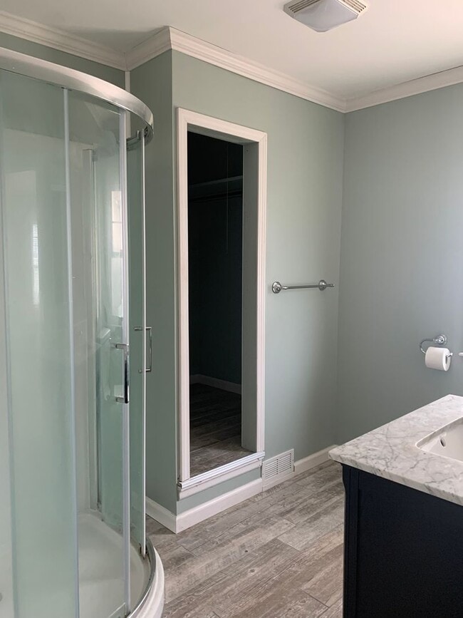 107 Melmore St Unit 1/2