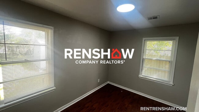 Photo - 1606 Ozan St