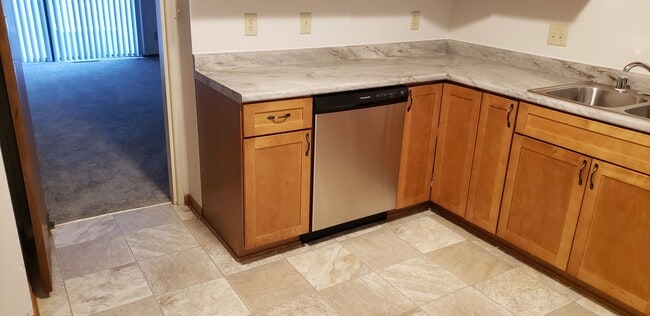 Photo - 3 BEDROOOM/1.5 BATH TOWNHOUSE