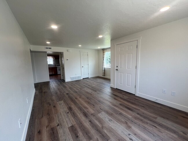 Photo - 345 E 400 N Unit A