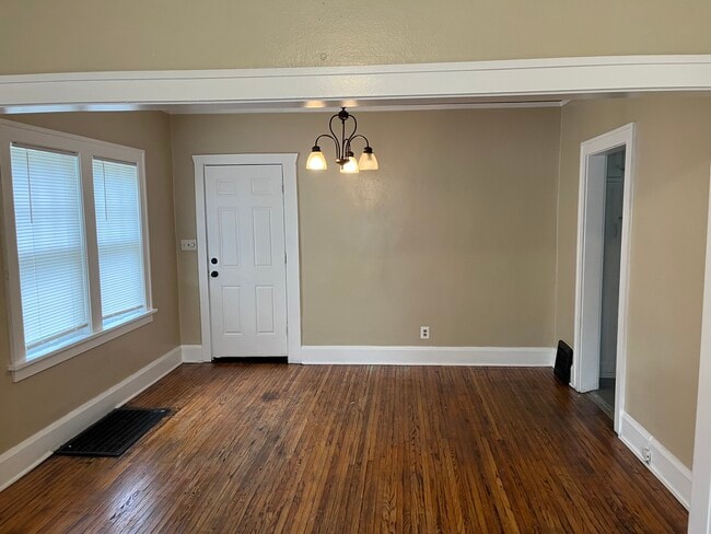 Dining room - 1623 Parmele St Unit 1623 Parmele apt 2