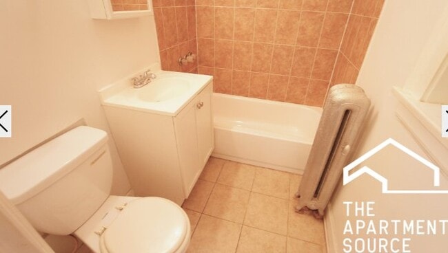 Photo - 2704 N Sawyer Ave Unidad 5