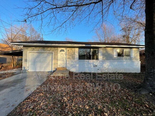 Photo - 1742 N Oak Grove Ave