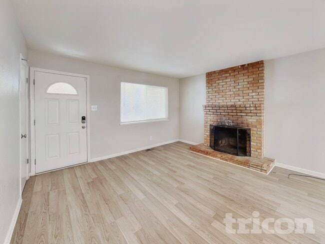 Photo - 1120 Beldon Way