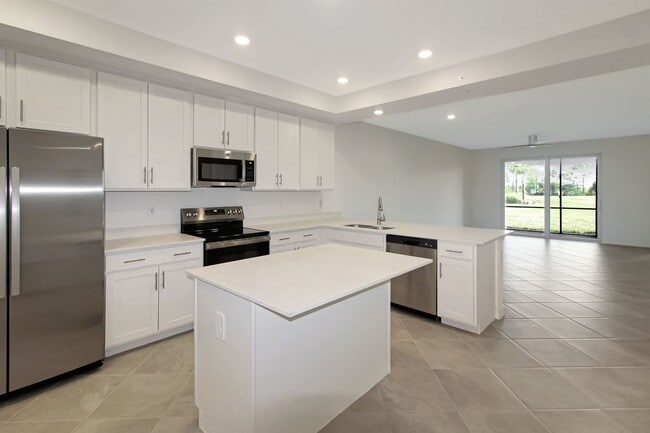 Photo - Wellen Park Golf and Country Club Annual Condo for Rent Unidad 104