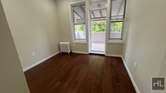 NEWLY RENOVATED VERY SPACIOUS 2 BEDROOM ... - NEWLY  RENOVATED VERY SPACIOUS  2 BEDROOM ... Apartment Unit 2