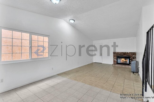 Photo - 2412 Sequoia Dr