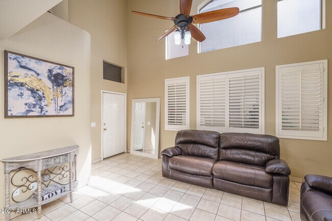 Photo - 1315 W Escuda Rd