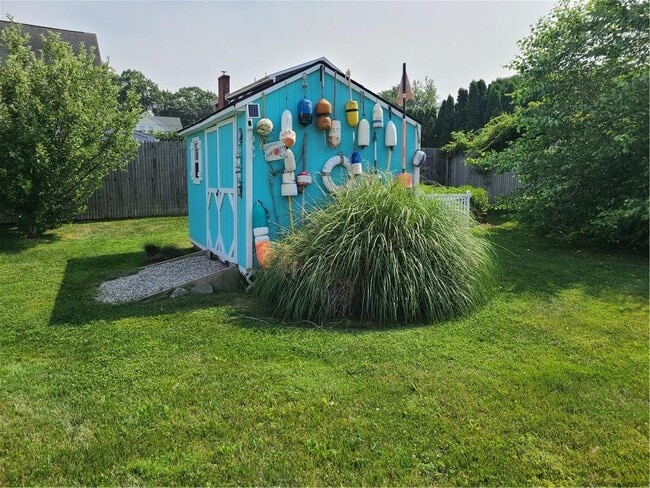 98 Alden Ave