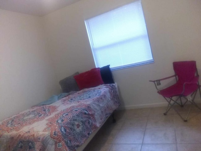 Photo - 7024 SW 18th Pl