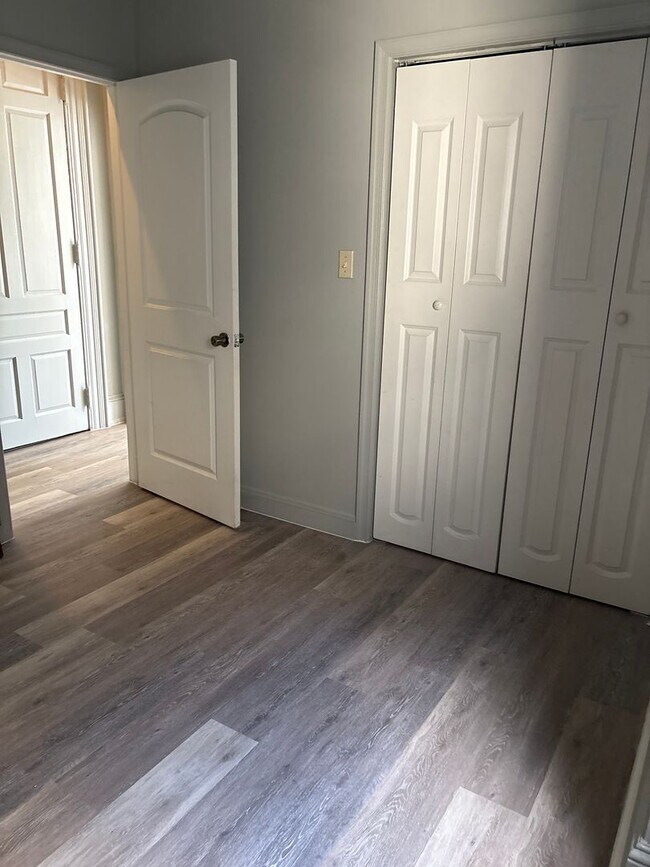 Photo - 1st Floor 2 Bedroom Apartment-York City SD