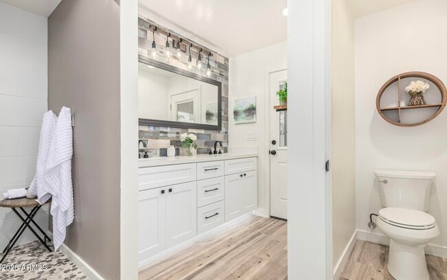Photo - 1417 E Whitton Ave