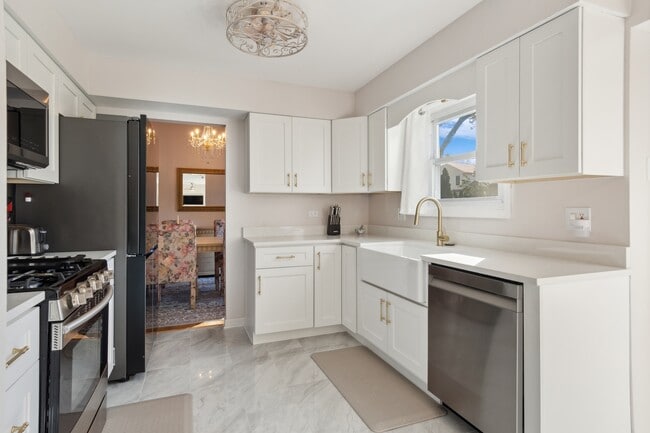 Photo - 141 Rumsey Pl