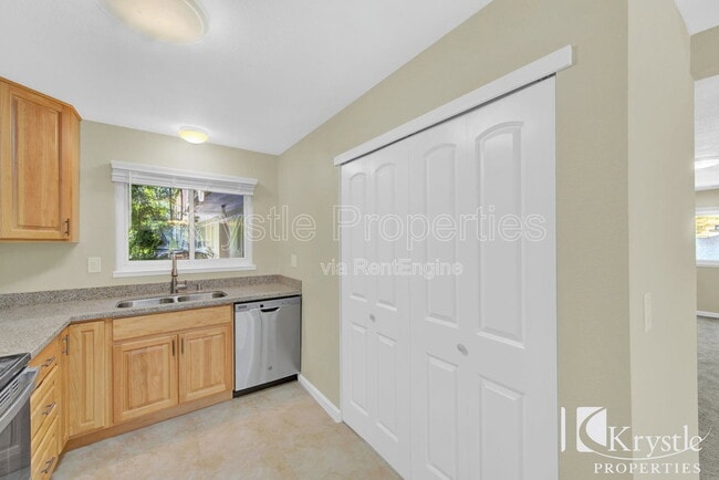 Photo - 201 Nautical Ct
