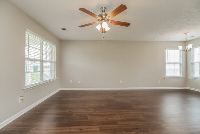 Photo - 1065 Tammy Sue Ln