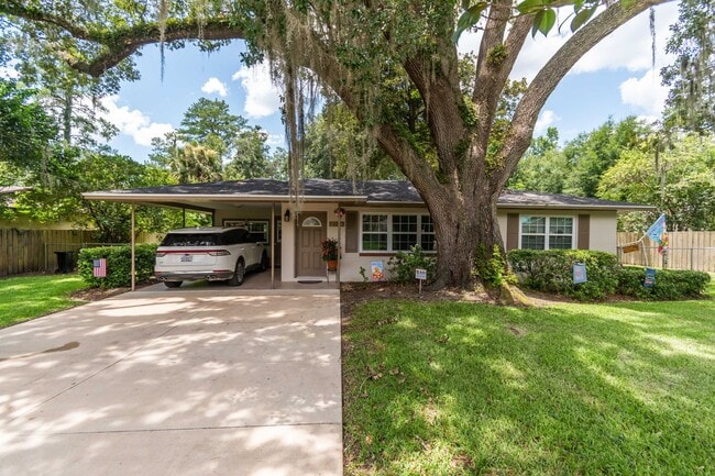 Photo - Beautiful Remodeled Home In Floral Park Neighborhood