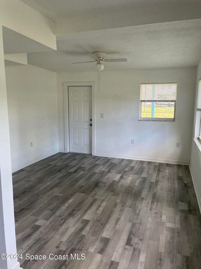 Photo - 2659 Burns Ave