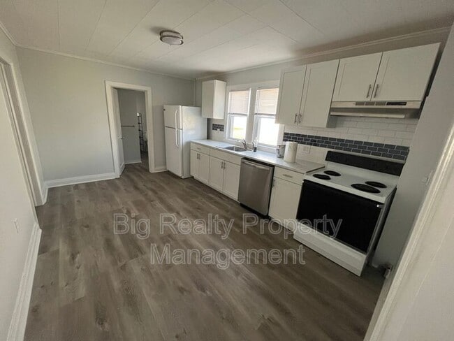 Photo - 513 Center St