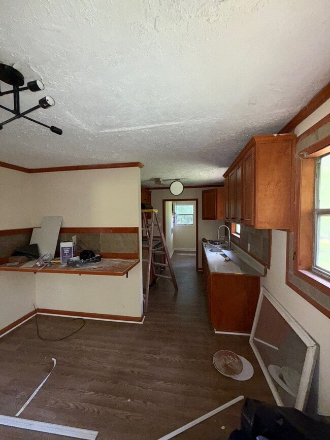 Photo - 6239 Wesley St