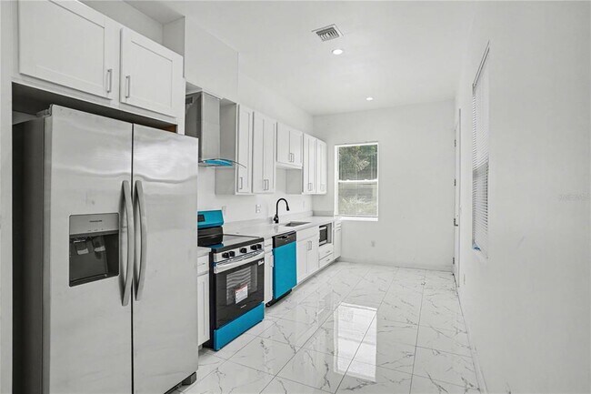 Photo - 2328 W Spruce St