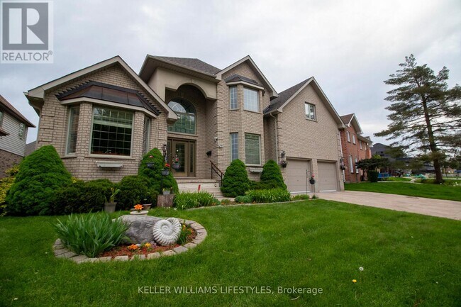 Photo - 206 Ambleside Dr