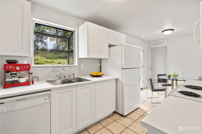 Photo - CLICK "REQUEST A TOUR" NOW!