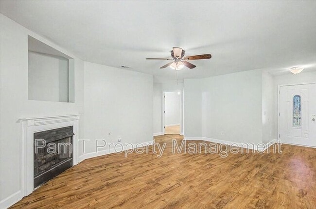Photo - 2305 Spivey Ave
