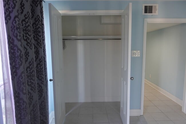 Photo - 1102 Winnie St