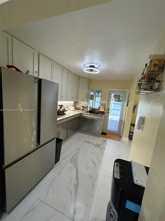 Photo - 5157 NE 5th Ave