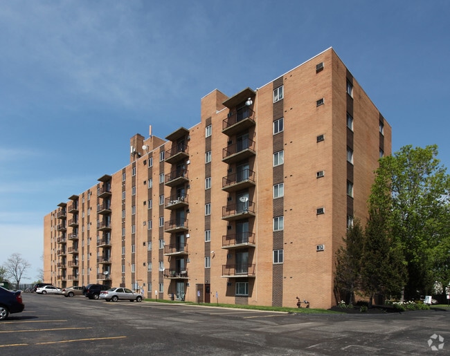 Photo - Sandcrest Apartments