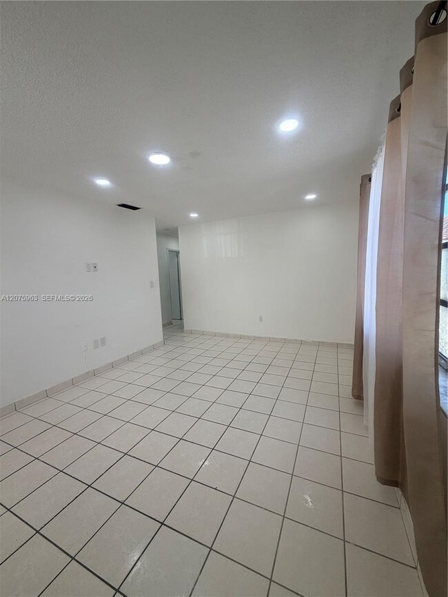Photo - 3821 SW 89th Ct Unit Front