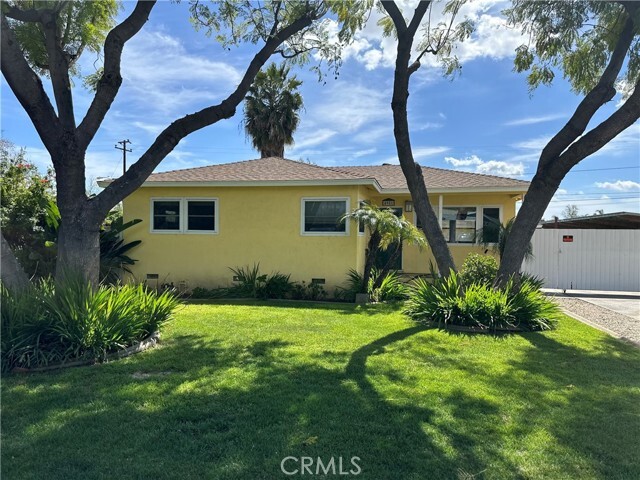 Building Photo - 4981 Lincoln Ave