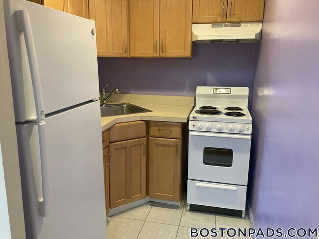 Photo - 912 Beacon St Unit 3