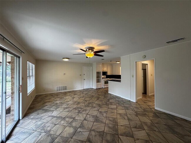Photo - 5806 Coventry Ln