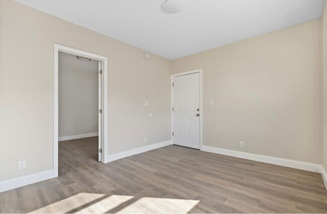 Photo - 474 1/2 E Norwich Ave Unit A