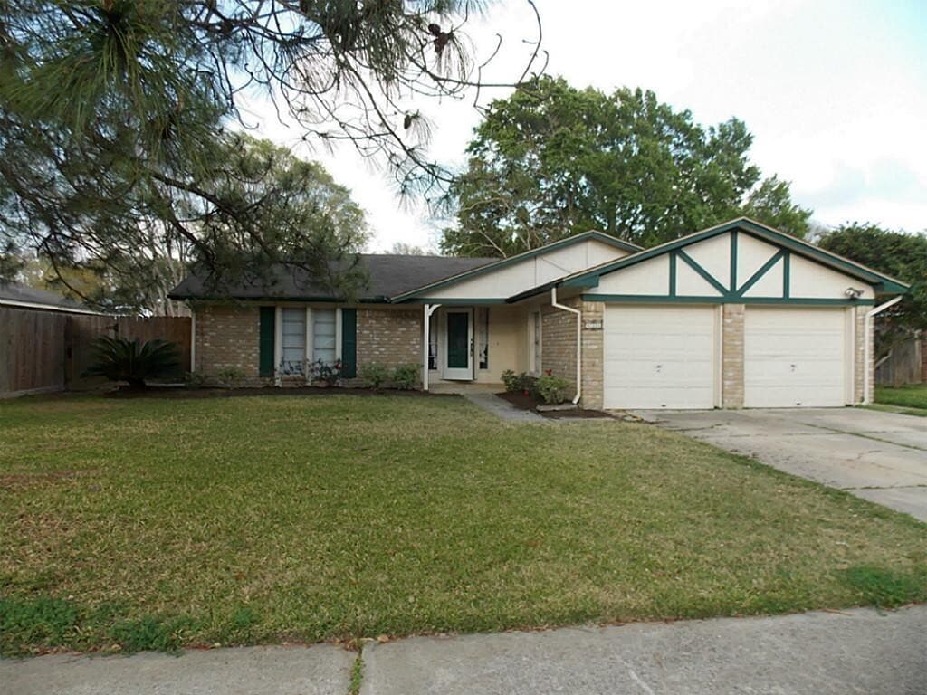 Photo - 423 Pickford Dr