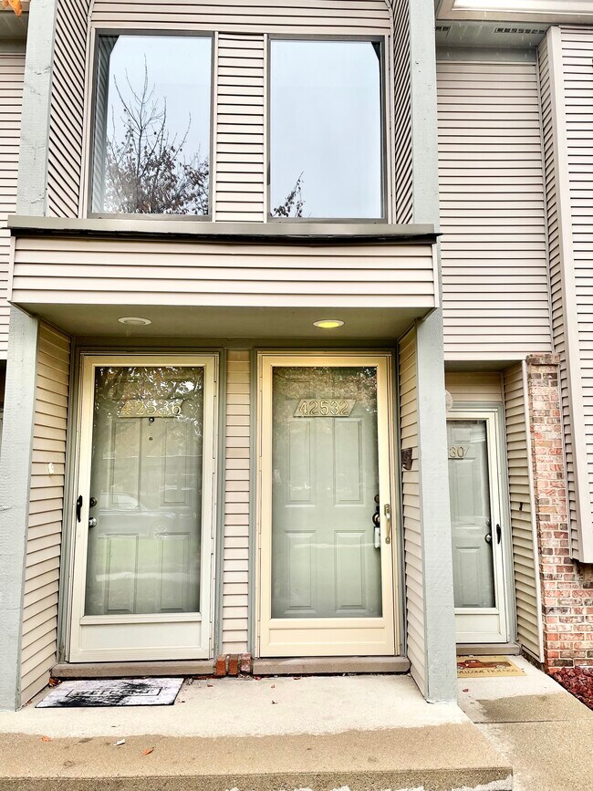 Photo - 42532 Lilley Pointe Dr Unit 54