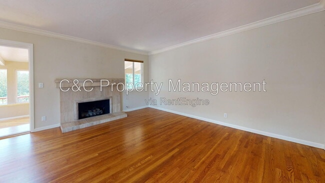 25 Ralston Dr