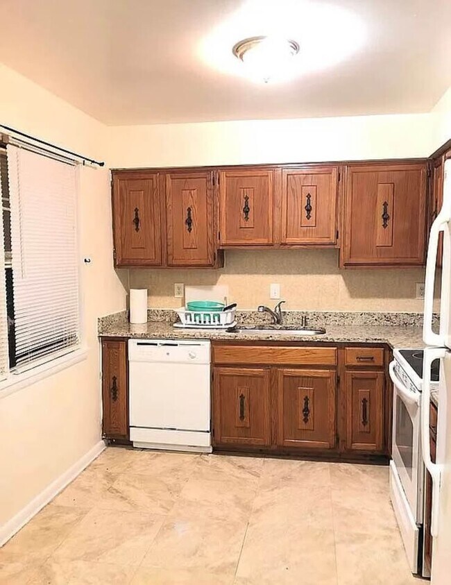 Photo - 1927 Fort Monroe Ct