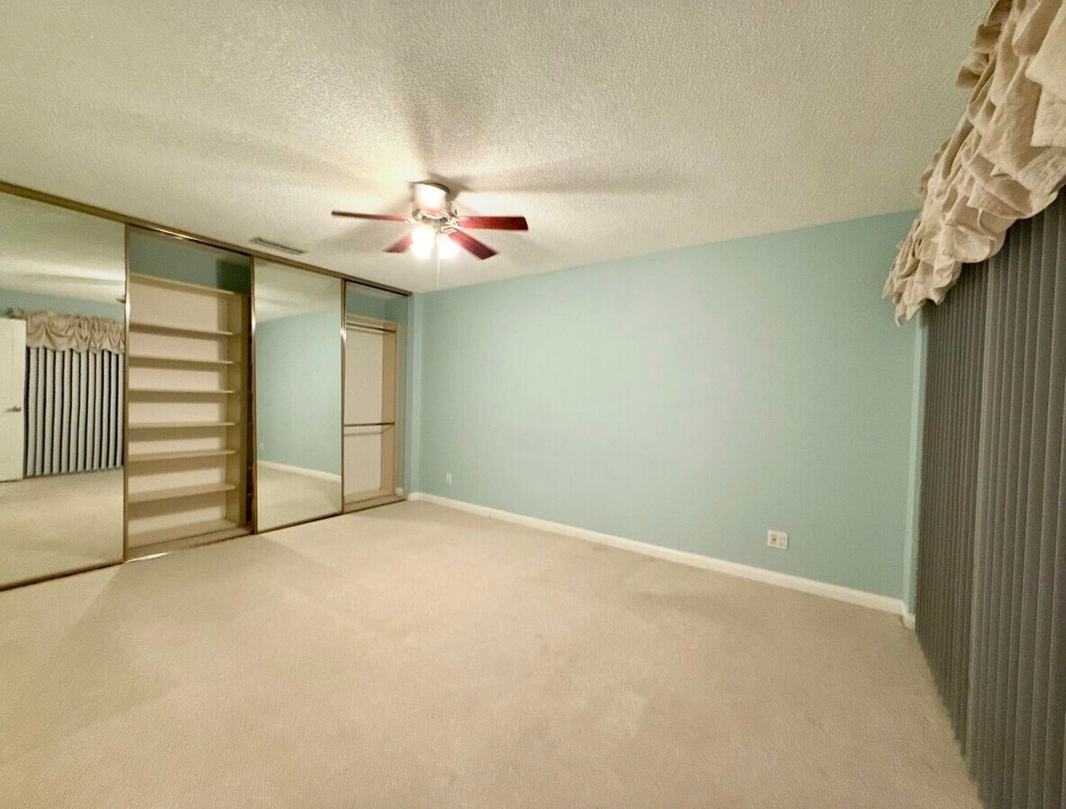 Photo - 304 Sun Terrace Ct