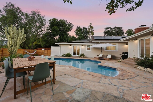 Photo - 107 Alto Dr
