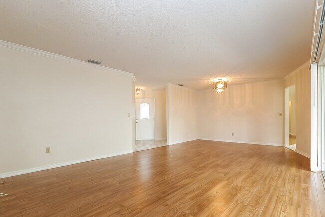 Photo - 9132 Hawkins Ct