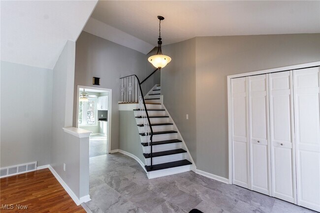 Photo - 24434 Emmons Rd