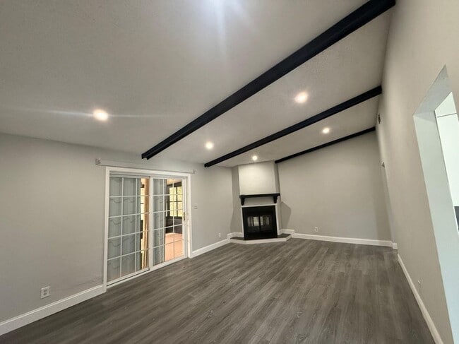 Photo - 130 Cascade Ave SE