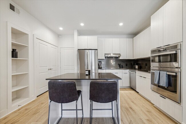 Photo - 2137 Pelham Dr Unidad FL2-ID1028902P