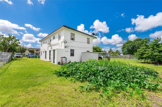 Photo - 10015 SW 170th Terrace Unit 2