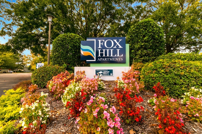 Community Signage - Fox Hill Apartments