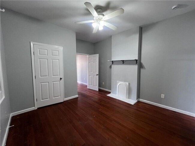 1133 Belleville St