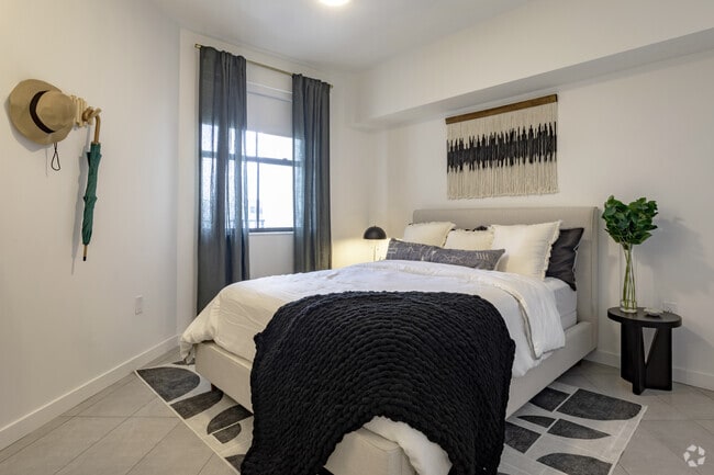 1BR,1BA - The Valerie